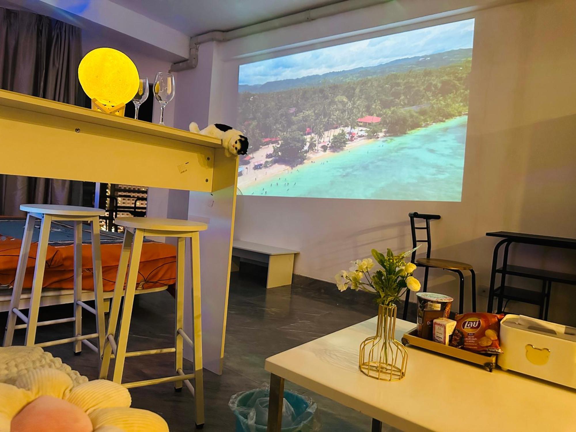 Appartement Seaview Jomtien-tub, Projector, High Speed Wi-fi *