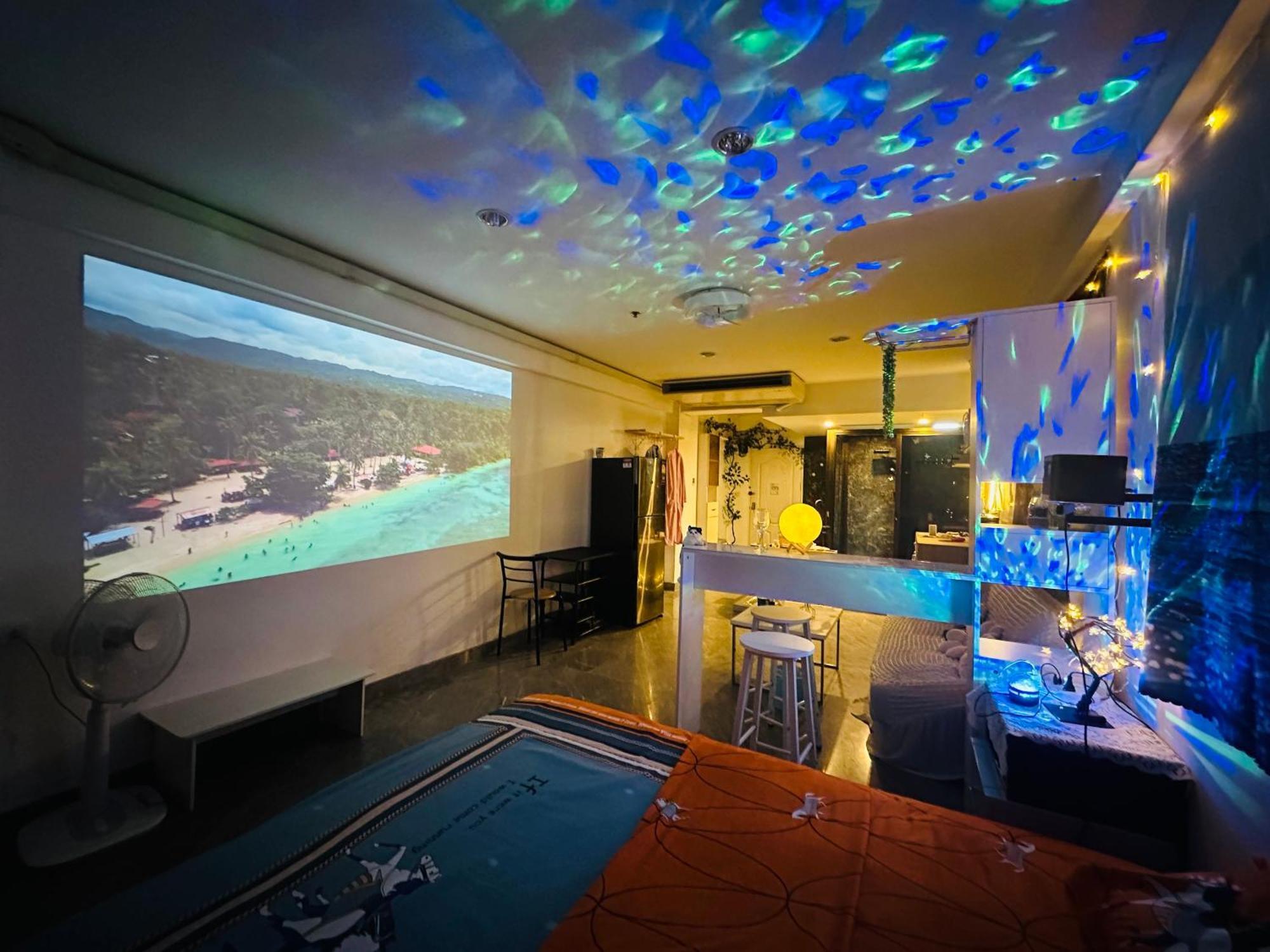 Seaview Jomtien-tub, Projector, High Speed Wi-fi *